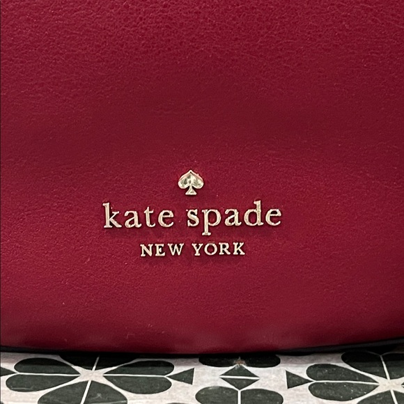 ♠️kate spade Nova Smooth Leather Large Crescent Shoulder Bag, Red Jam NWT - Picture 6 of 12